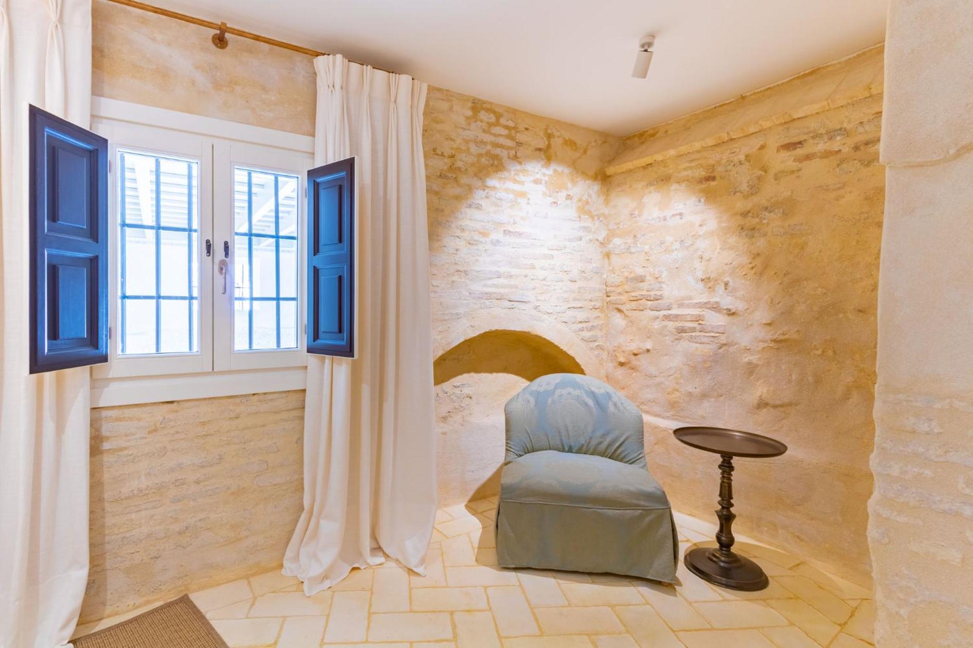 Casa De La Moneda Residences Sevilla Room photo